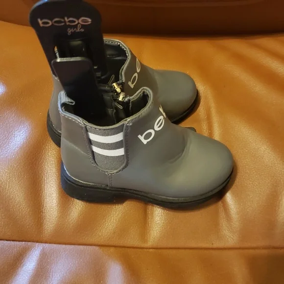Bebe Toddler Girls Cozy Gray fashion boots Size 8 Nwt - Picture 3 of 4